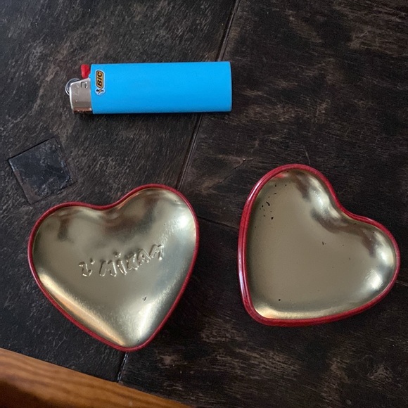 Maxim’s de Paris Red Heart Shaped Tin - Picture 3 of 3